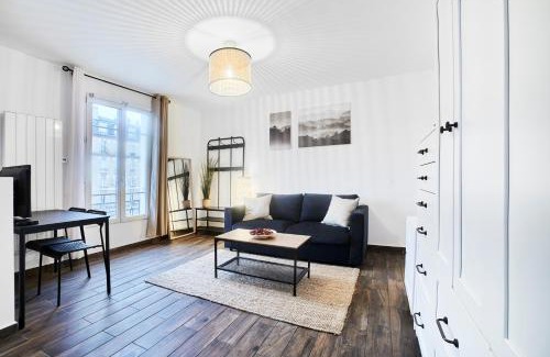 Billancourt–Rives de Seine Apartment | studio lumineux