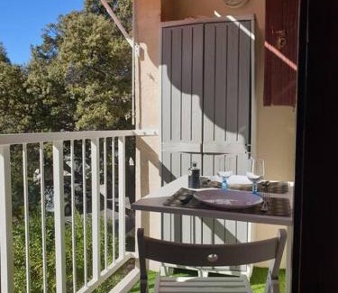 Greoux-les-Bains Apartment | Studio lumineux proche des thermes et du centre-village residence Parc Paradis