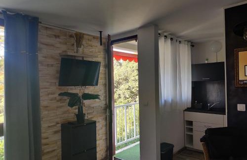 Greoux-les-Bains Apartment | Studio lumineux proche des thermes et du centre-village residence Parc Paradis