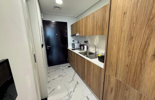Abu Dhabi Apartment | Studio Luxe in Maryah Island Near Cleveland and ADGM
