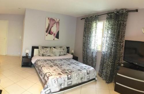 Corbeil-Essonnes Apartment | Studio Moderne Terrasse Parking près de Paris