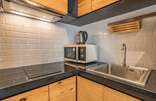 Kata Apartment | Studio Naiharn Beach Windy A204 by IBG Property