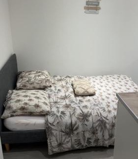 Elancourt Apartment | Studio neuf avec terrasse