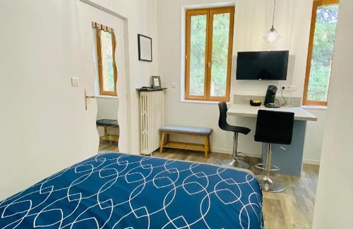 Lalande-Grand Selve Apartment | Studio neuf bien placé, jardin et parking gratuit