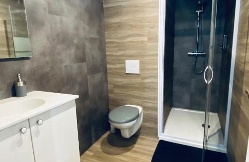 Lalande-Grand Selve Apartment | Studio neuf bien placé, jardin et parking gratuit