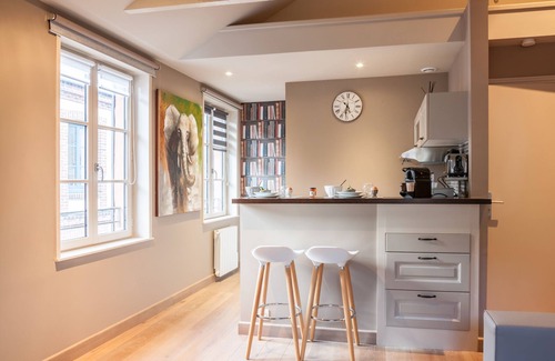 Honfleur Apartment | Studio of the WOOD MAN 2nd floor. In the historic center of Honfleur