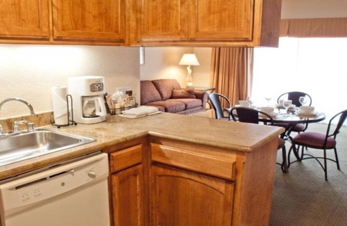 Avila Beach Resort | Studio on Avila Beach Sleeps 2-4