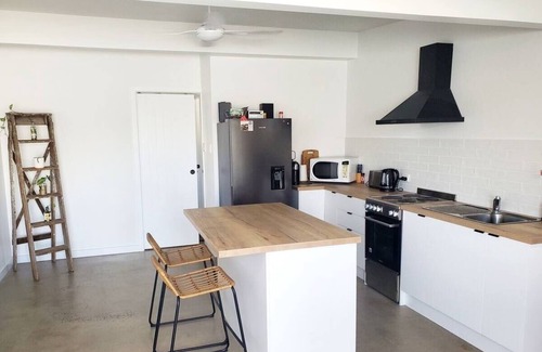 West Ballina Apartment | Studio On Howard - a perfect little space with a deck, walking distance to river