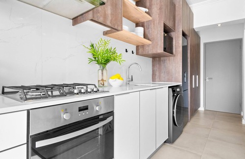 Bloubergstrand Apartment | Studio on North - Studio Apartment, Sleeps 2