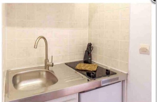 Nice City Centre Apartment | Studio on the Promenade des Anglais 54