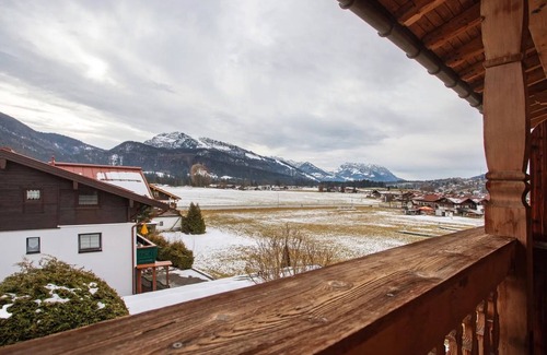 Reit im Winkl Apartment | Studio 'Panorama - Appartement 3' with Mountain View, Private Terrace and Wi-Fi