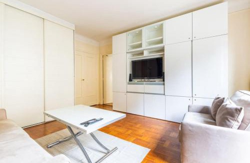 Porte-Dauphine Apartment | Studio#Porte Dauphine#Avenue Foch#2pers.