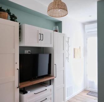 Grand Sud Apartment | Studio rénové avec belle terrasse