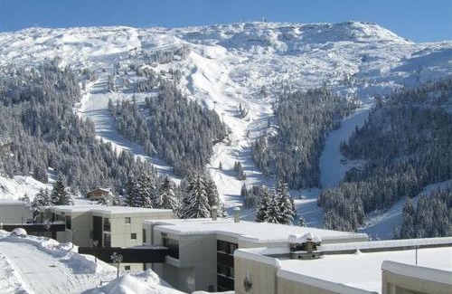 Flaine Apartment | Studio Rénové avec Cabine, Balcon et Casier à Ski, au Centre de Flaine Forêt - FR-1-425-154