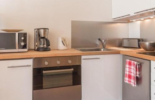 La Salle-les-Alpes Apartment | Studio rénové avec balcon sud, skis aux pieds, parking et grand jardin, La Salle-les-Alpes - FR-1-330F-237