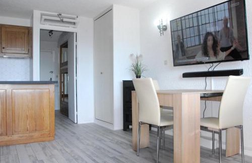 Pra Loup Apartment | Studio rénové proche des pistes avec terrasse et TV grand écran - FR-1-165A-98