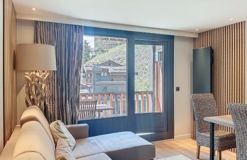 Val-d'Isere Apartment | Studio refait centre-ville Val-d'Isère, balcon - FR-1-518-167