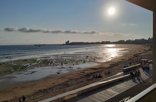 Les Sables d'Olonne Apartment | STUDIO REMBLAI FACING THE BEACH