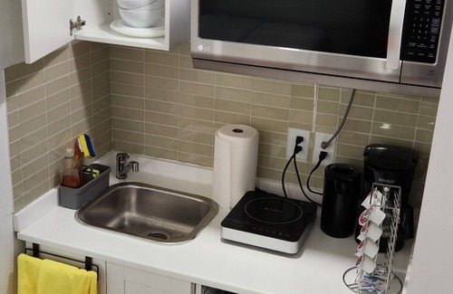 Clayton Park Apartment | Studio Room in Halifax