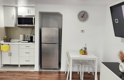 Clayton Park Apartment | Studio Room in Halifax