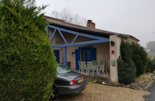 Saint-Meard-de-Gurcon Apartment | Studio/Saint-Meard vineyards/DbedPetsOk/Wifi