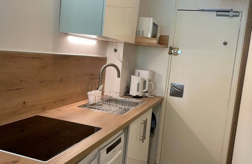 Aime Apartment | Studio Skiuus, Moderne Directement sur les Pistes. Un Casier à Skis est Inclus