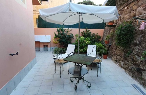 Ventimiglia Apartment | Studio - Sleeps 2 - Garden - Parking - Wifi