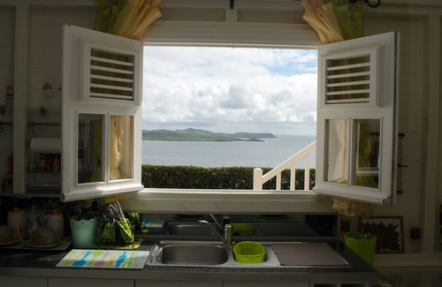 Tartane Apartment | Studio sleeps 2 with seaside view