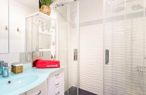 Biarritz Apartment | Studio Sofitel-Miramar-2 by Interhome