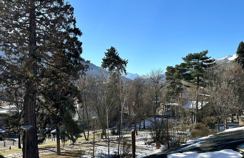 Briancon Apartment | Studio south terrace mountain view