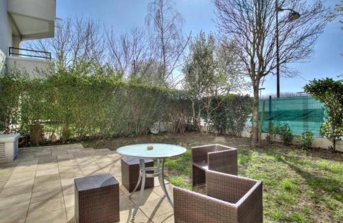 Quartier Chatillon Apartment | Studio spacieux avec terrasse et parking