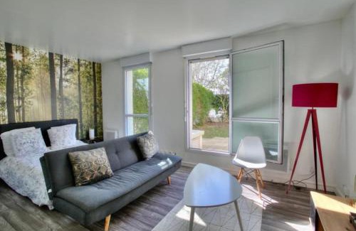 Quartier Chatillon Apartment | Studio spacieux avec terrasse et parking