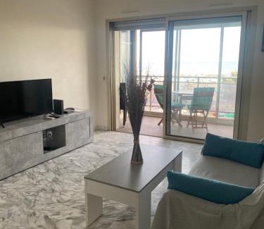 Saint-Laurent-du-Var Apartment | STUDIO SUPER AQUARAMA Bord de mer