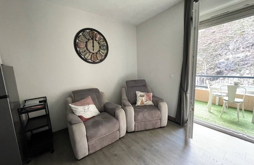 Amelie-les-Bains-Palalda Apartment | Studio Terrasse Parking Douche Clim Rénové