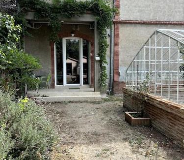 Lafourguette Apartment | Studio terrasse Villa Odette