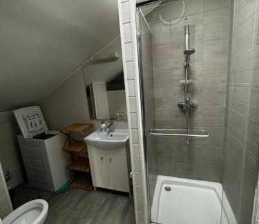 Thierville-sur-Meuse Apartment | Studio - THIERVILLE - Proche Régiment - Stationnement facile - Géré par Presta-Zen'Services