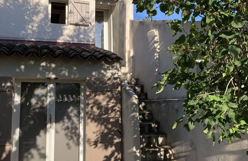 Saint-Mitre House | Studio Très Calme Dans les Hauteurs Marseillaises, à 20 Minutes du Centre Ville