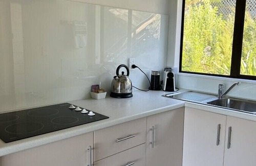 Kaiteriteri Apartment | Studio Unit Sea View Mid Level
