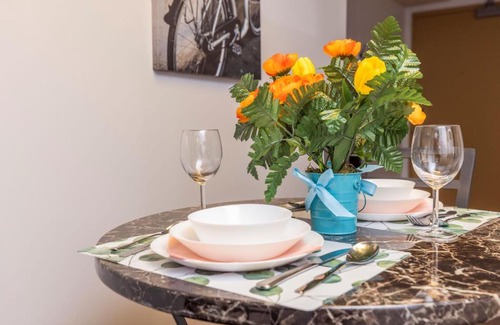 Centretown West Apartment | Studio Units with King Bed - Near Downtown Ottawa