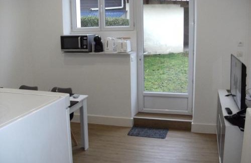 Vic-sur-Cere Apartment | studio Vic 2.4