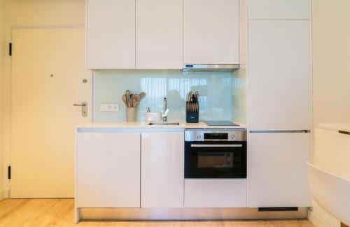 Campanha Apartment | Studio w/Balcony, Pool & Gym | Antas by Host Wise