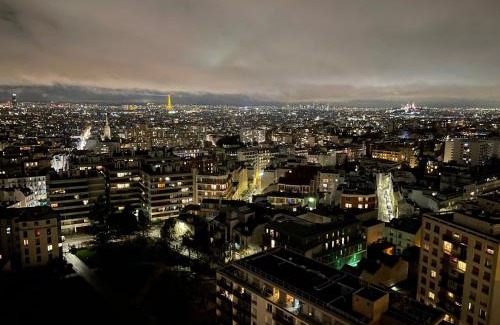 Saint-Fargeau Apartment | Studio with 180 view of Paris