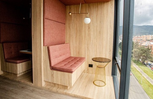 Calle 100 Apartment | Studio with a Beautiful Mountain View