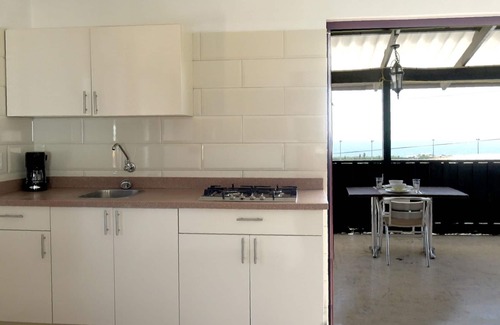 Willemstad Apartment | Studio with a big terrace, ocean views + Pool