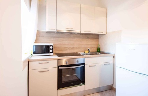 Monterol Apartment | Studio with air conditioning