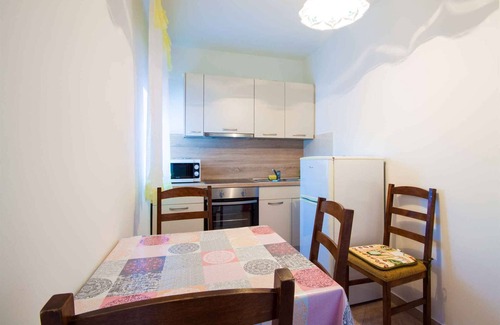 Monterol Apartment | Studio with air conditioning