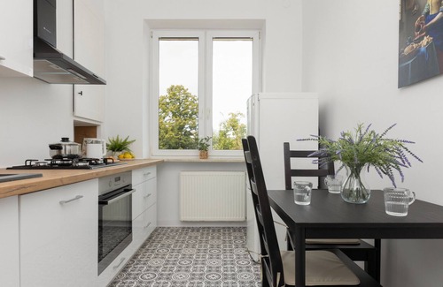 Bielany Apartment | Studio with bath - 52 Al. Zjednoczenia