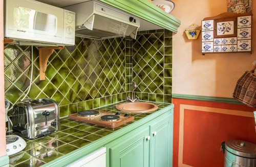 Montbrun-les-Bains Apartment | Studio with pool in garden Park, naerby spas and views at the Mont Ventoux.