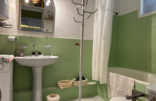 Saint-Jorioz Apartment | Studio with garden 5 minutes from the lake by bike 100 m from the bike path