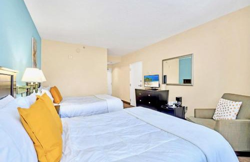 Florida Central Atlantic Coast Hotel | Studio with Hot Tub & Pool Near Universal Studios